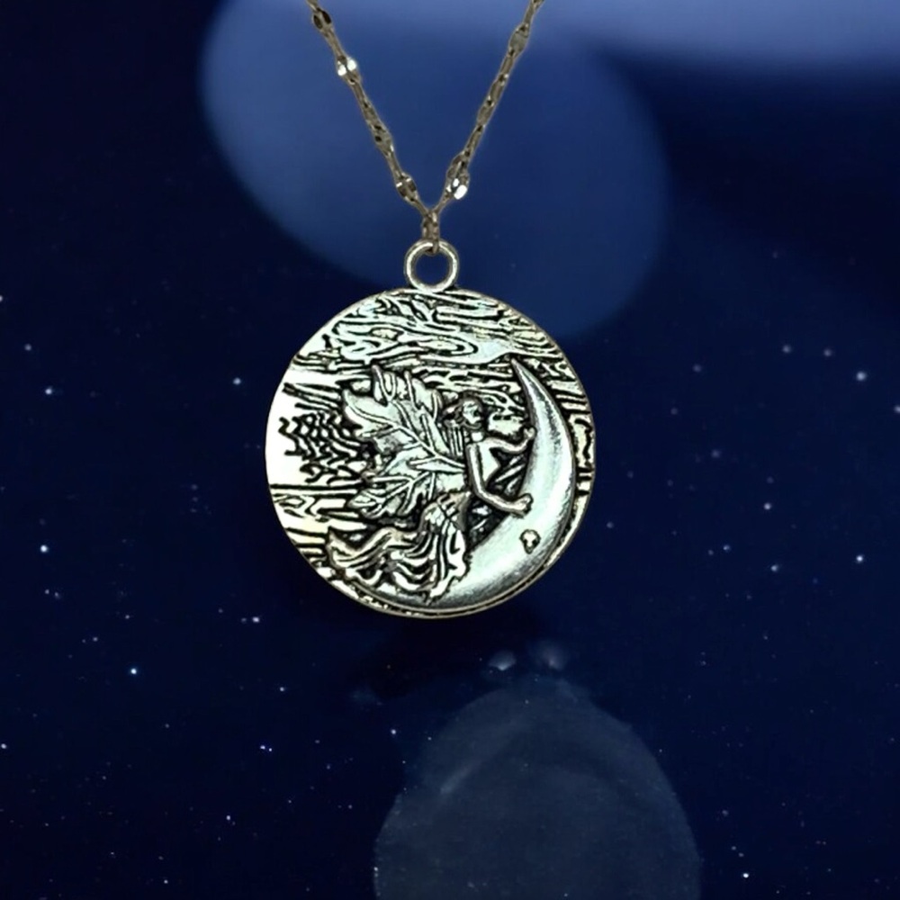 Fairy Moon Elegant Silver Pendant Necklace - Picture 4 of 6